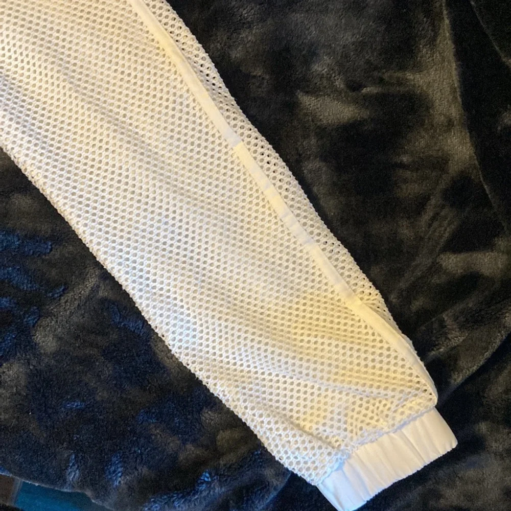 Lululemon White top - Picture 3 of 8